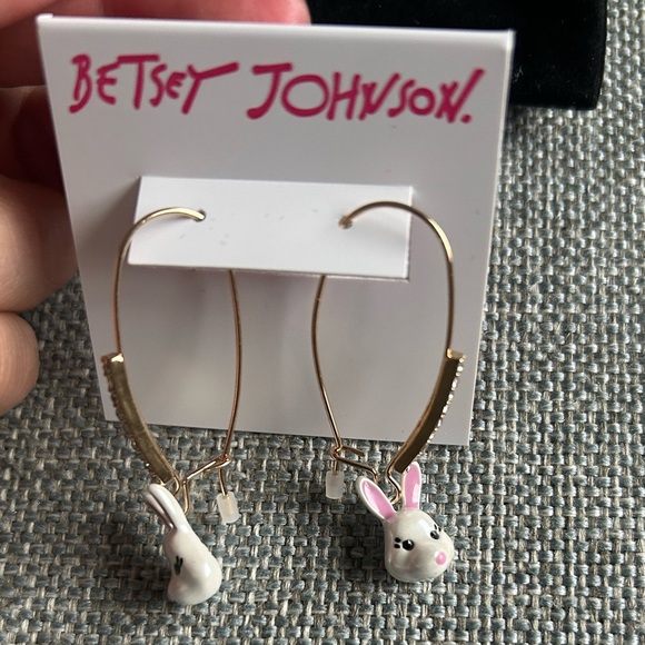 Betsey Johnson Somebunnys Baby Bunny Drop Earrings New - Picture 7 of 7